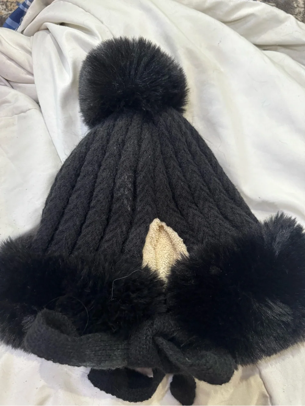 NWT Hot Topic Cat ears Fur Faux Pom beanie hat